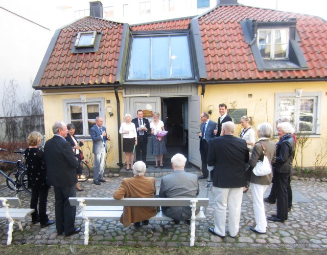 Samling på Jaktslottets gård inför utdelning av Kulturpriset för 2013.