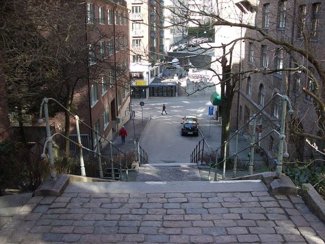 Luntantugatan - trapporna från Hvitfeltsgatan